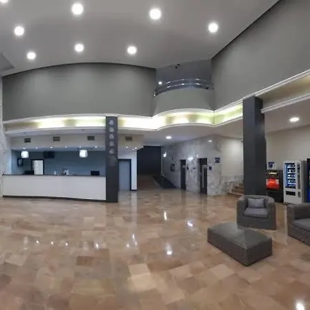 New Nuevo Brand New A Estrenar Luxury De Lujo 12 Months Open! 12 Meses Abierto!